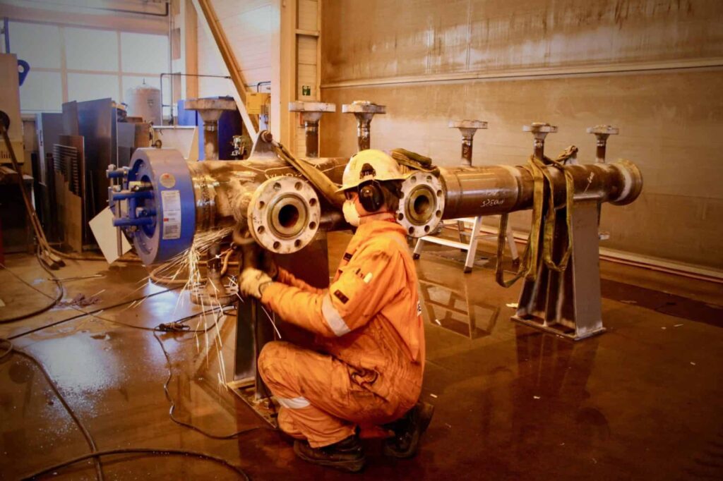 BOOM-I-SALGET-AV-PIG-RECEIVERE-1913x1275-1